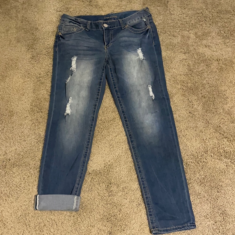Maurices distressed jean
